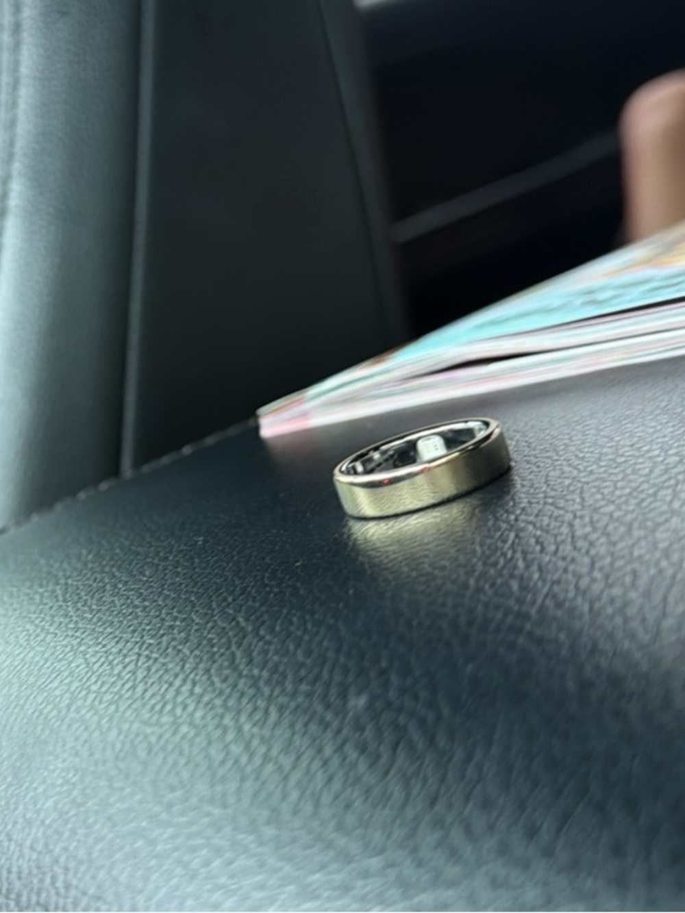 Oura Metallic Silver Smart Ring - Polished Band